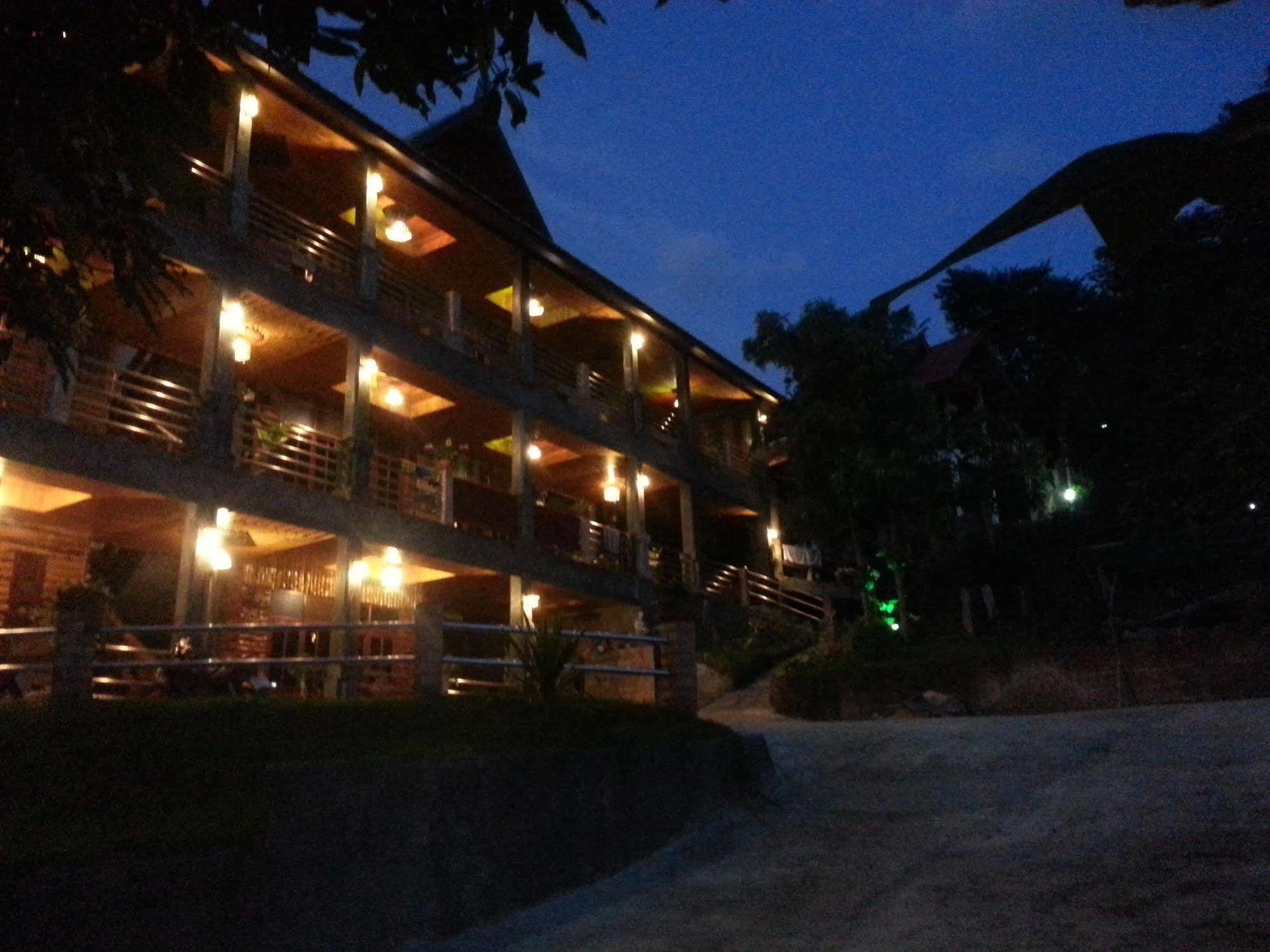 Sea Rock Resort Phangang-sziget Kültér fotó